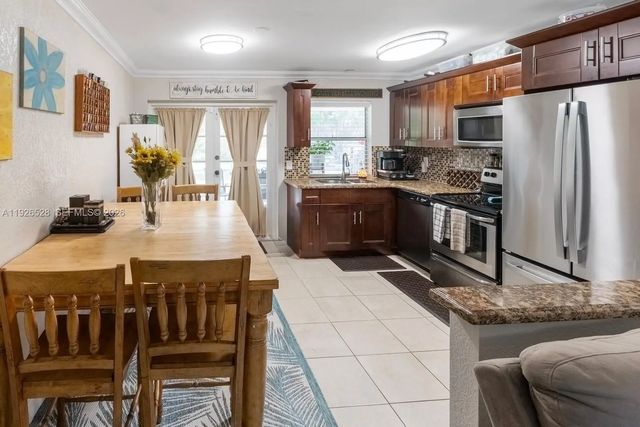 5 of 12 - 7002 Nw 95th Avenue, Tamarac, FL
