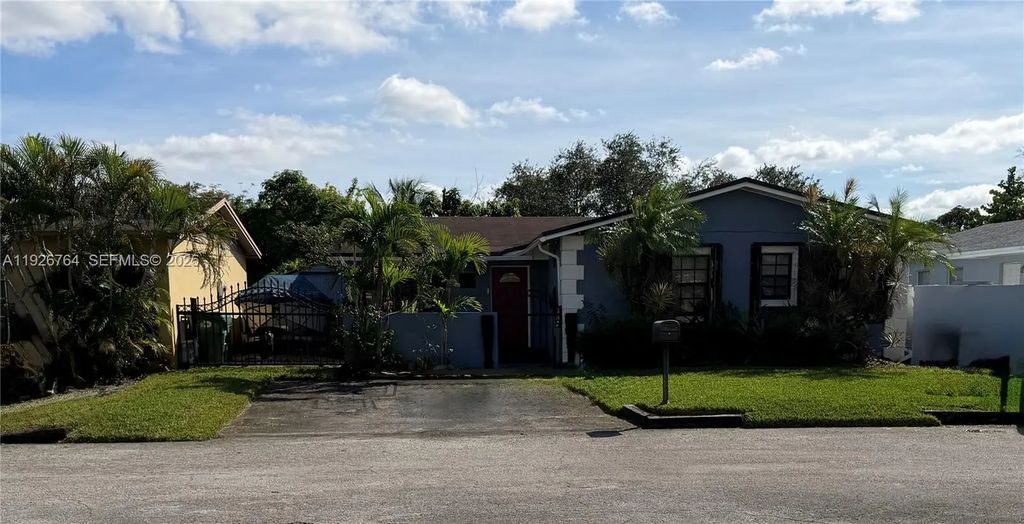 2926 Nw 191st Lane, Miami Gardens