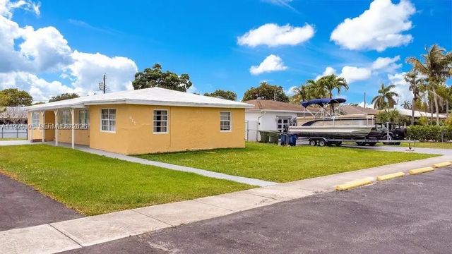 3 of 43 - 417 Sw 3rd Street, Hallandale Beach, FL