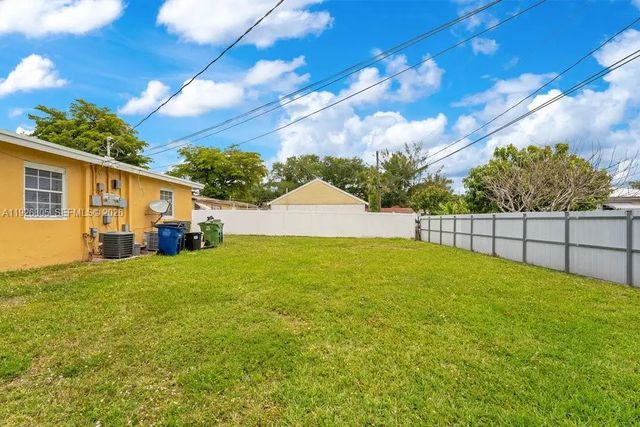 5 of 43 - 417 Sw 3rd Street, Hallandale Beach, FL
