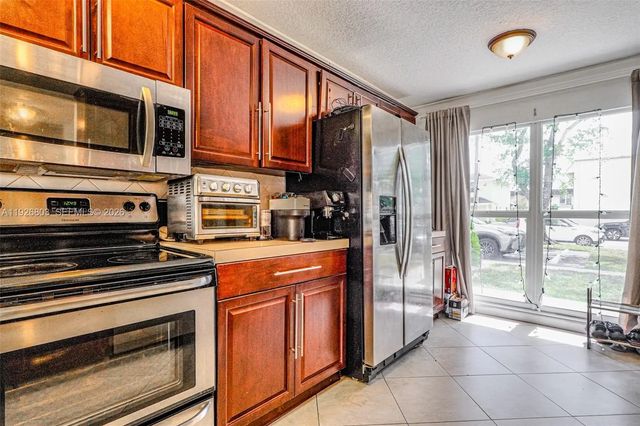 2 of 26 - 3331 Farragut Street #8a, Hollywood, FL