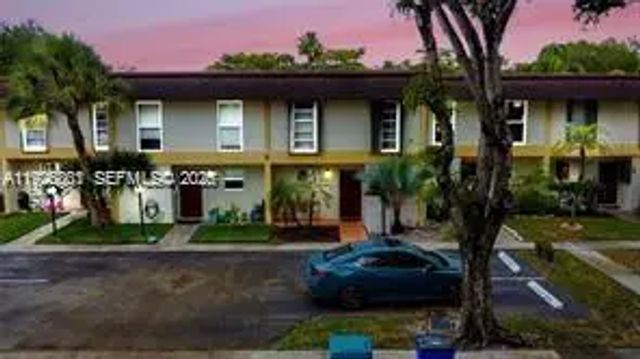 3 of 26 - 3331 Farragut Street #8a, Hollywood, FL