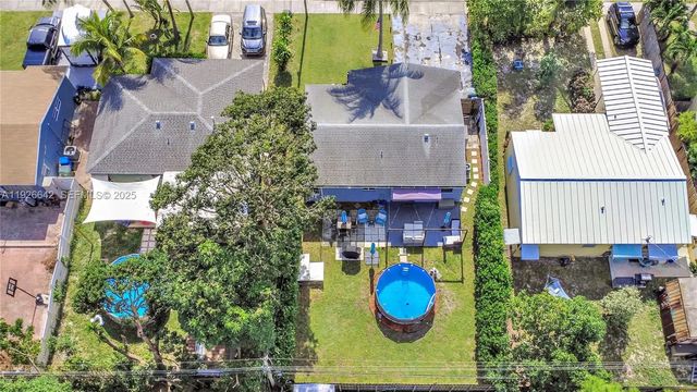 3 of 23 - 201 Nw 51st Court, Oakland Park, FL