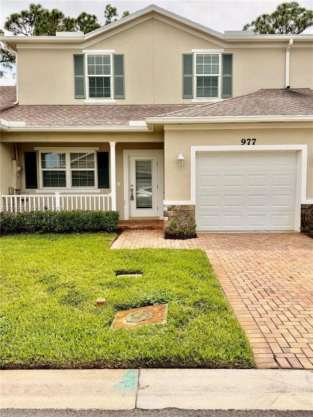 977 Ne Trailside Run, Port St. Lucie