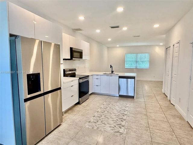3 of 30 - 977 Ne Trailside Run, Port St. Lucie, FL