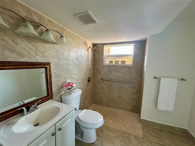 5 of 23 - 7040 Coral Way #501, Miami, FL
