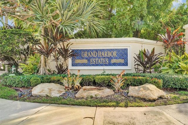 2 of 43 - 1575 Windjammer Way, Hollywood, FL