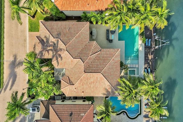 4 of 43 - 1575 Windjammer Way, Hollywood, FL