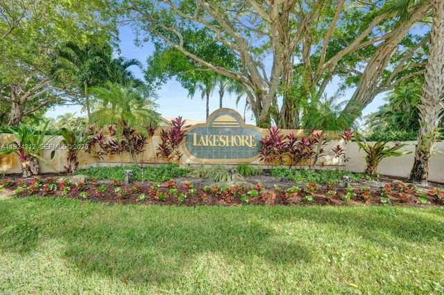 4 of 42 - 9 S Lakeshore Drive, Hypoluxo, FL