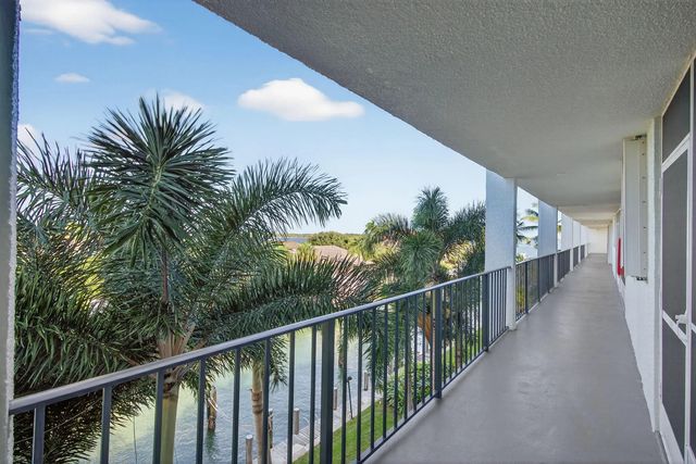 3 of 30 - 109 Paradise Harbour Boulevard #409, North Palm Beach, FL