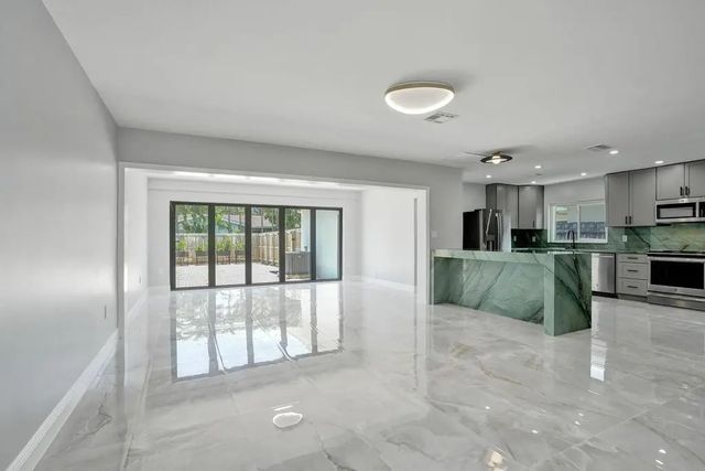 4 of 39 - 1424 Adams Street, Hollywood, FL