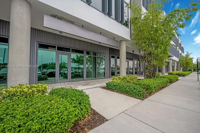 1695 Nw 110th Avenue #103, Sweetwater
