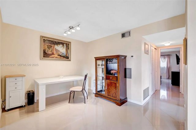 4 of 33 - 1943 Monroe Street #310d, Hollywood, FL
