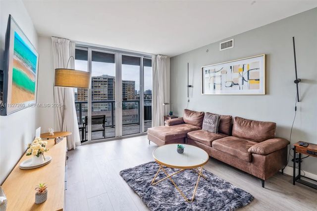 4 of 41 - 2602 E Hallandale Beach Boulevard #r809, Hallandale Beach, FL