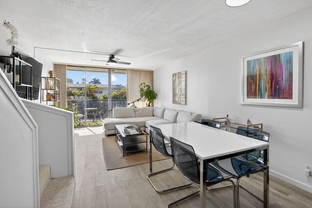 3 of 42 - 1531 Se 15th Street #7, Fort Lauderdale, FL
