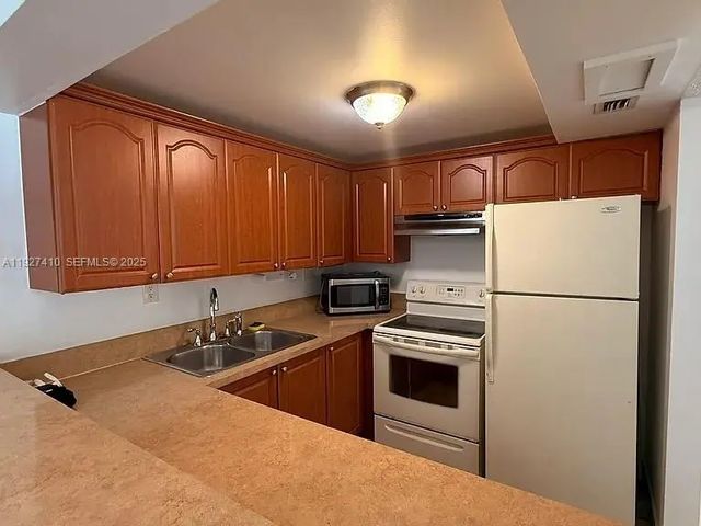 2 of 19 - 5855 Washington Street #91, Hollywood, FL