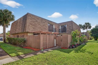 Photo of Listing #F10537012