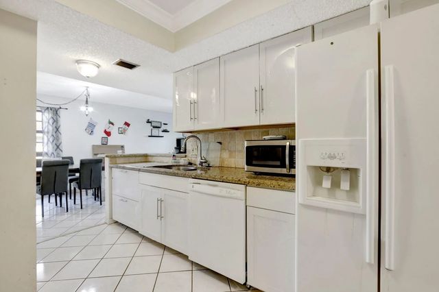 3 of 29 - 5570 Nw 44th Street #518a, Lauderhill, FL