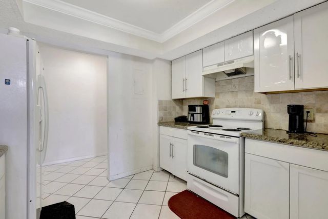 5 of 29 - 5570 Nw 44th Street #518a, Lauderhill, FL