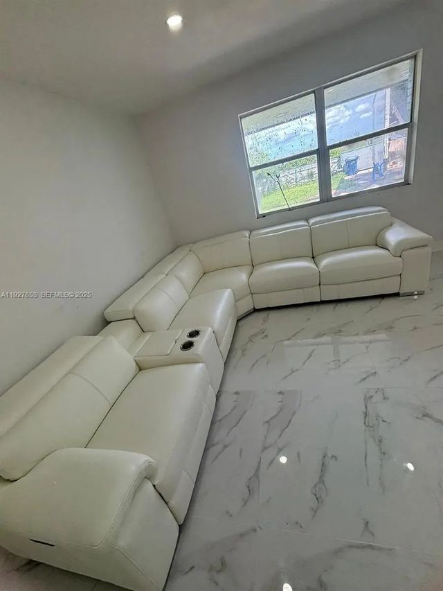 5 of 24 - 21160 Sw 328th Street, Homestead, FL