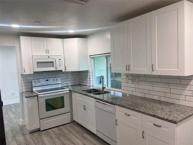 8361 Nw 27th Place, Sunrise