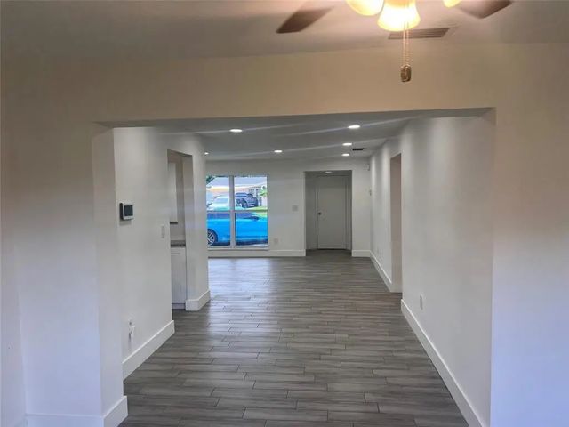 3 of 35 - 8361 Nw 27th Place, Sunrise, FL