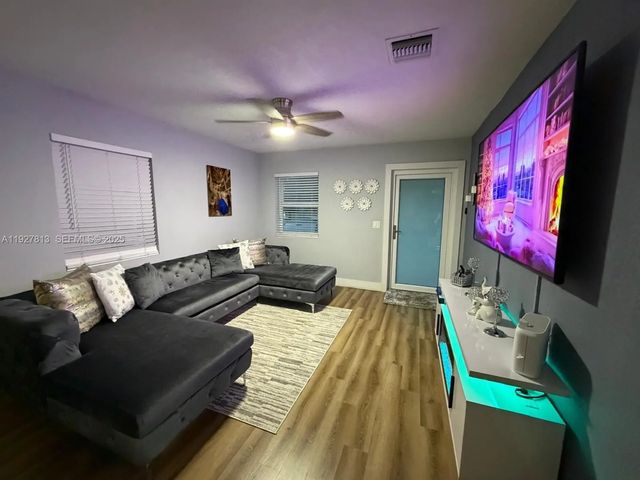 2 of 17 - 100 Ne 171st Terrace, Miami, FL