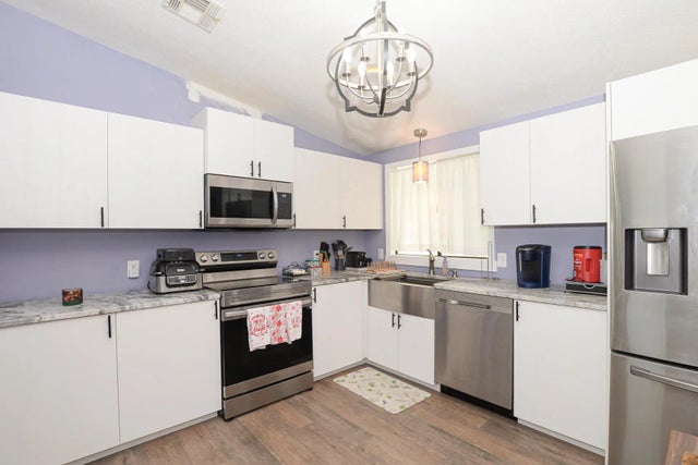 Photo of Listing #R11146440