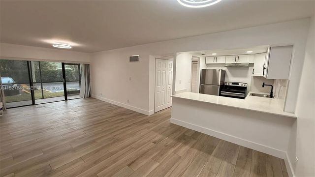 5845 Washington Street #65, Hollywood