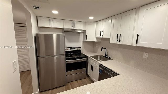 4 of 15 - 5845 Washington Street #65, Hollywood, FL