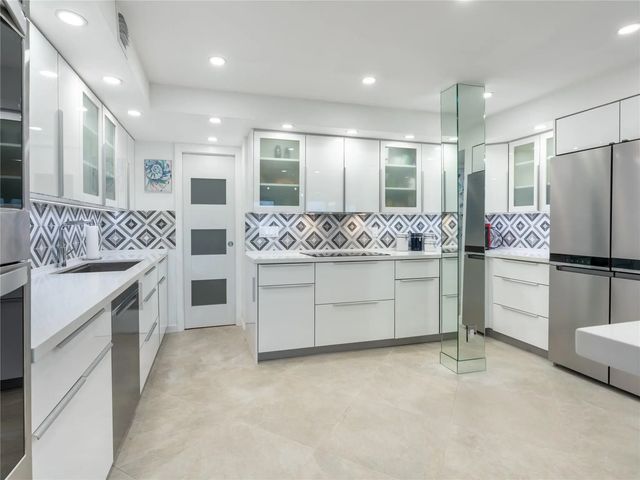2850 N Palm Aire Drive #601, Pompano Beach