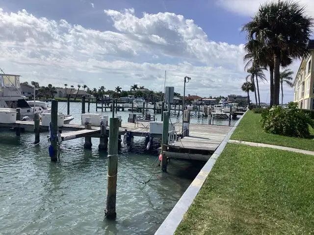 3 of 27 - 1200 Colonnades Drive #202, Fort Pierce, FL