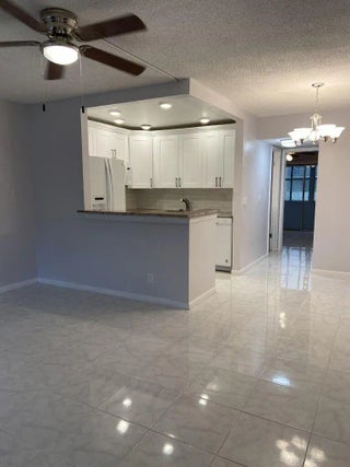 Photo of Listing #R11146519