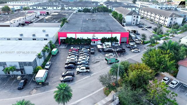 4 of 33 - 290 W 78th Road, Hialeah, FL