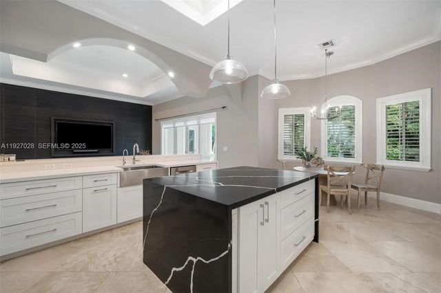 4 of 88 - 6890 Sw 94th Street, Pinecrest, FL