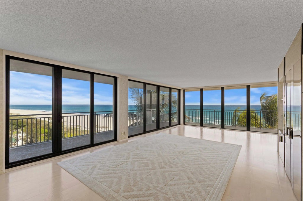 2580 S Ocean Boulevard #2c5, Palm Beach