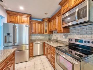 Photo of Listing #R11146596