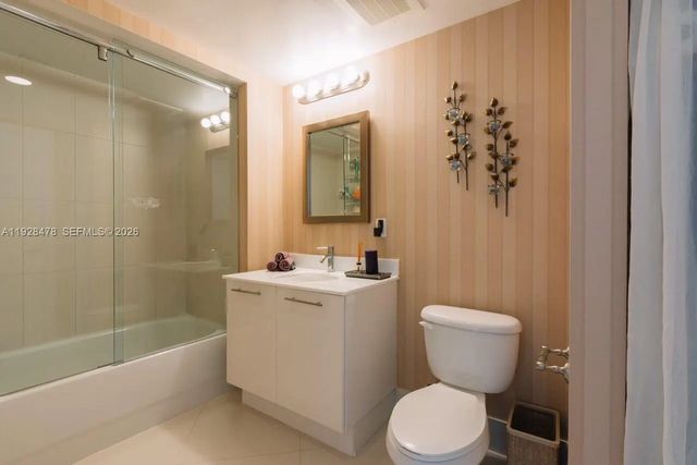 3 of 14 - 92 Sw 3rd Street #1512, Miami, FL