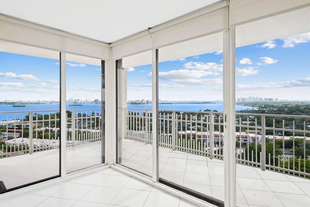 3 of 57 - 1000 Quayside Terrace #1606, Miami, FL