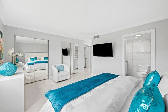 3 of 13 - 170 Se 5th Avenue #103, Dania Beach, FL