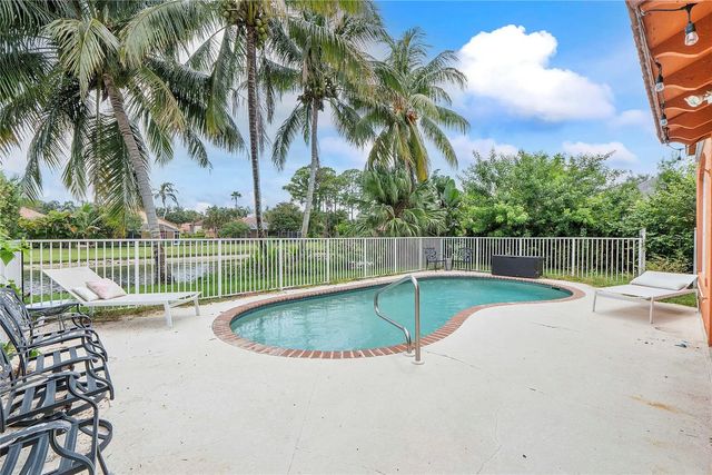 5 of 34 - 4020 Dorado Drive, Riviera Beach, FL
