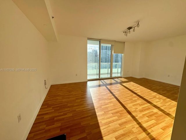 5 of 34 - 50 Biscayne Boulevard #1703, Miami, FL