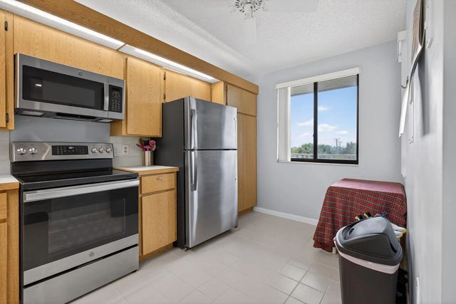 5 of 24 - 2441 Village Boulevard #405, West Palm Beach, FL