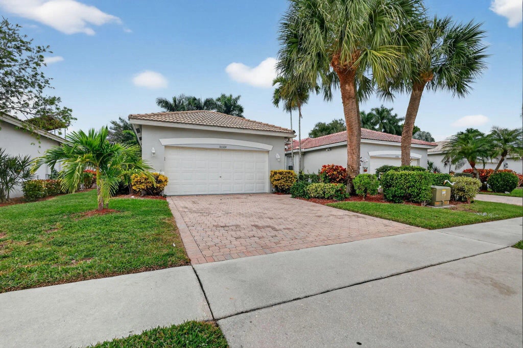 10564 Royal Caribbean Circle, Boynton Beach