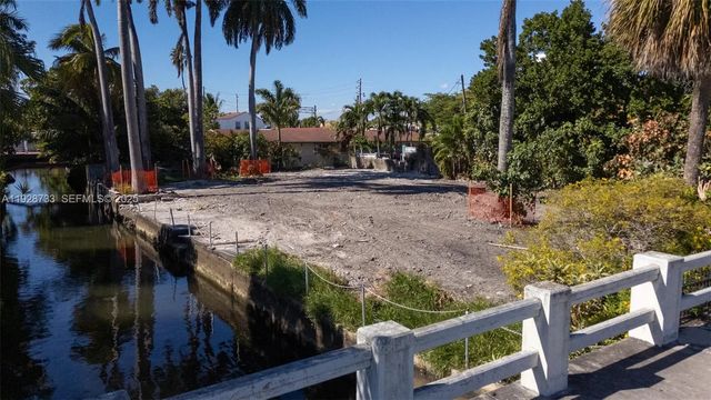 2 of 24 - 848 Nw 18th Avenue, Miami, FL