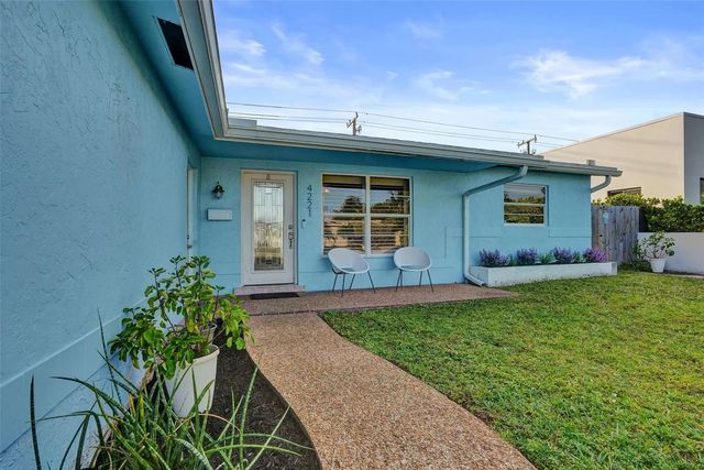 3 of 28 - 4221 Ne 13th Avenue, Oakland Park, FL