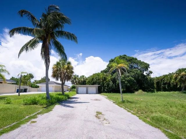 5 of 28 - 1811 S Indian River Drive, Fort Pierce, FL