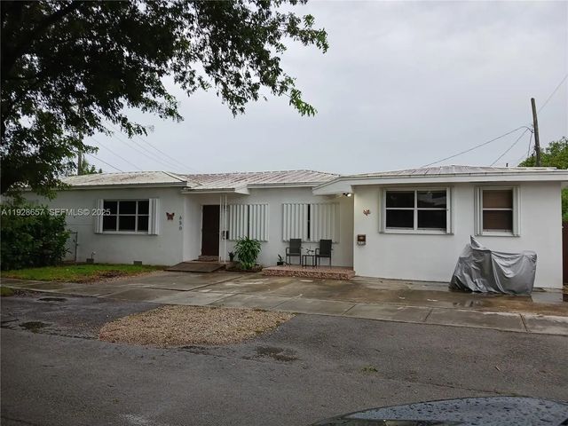 650 Sw 44th Court, Miami