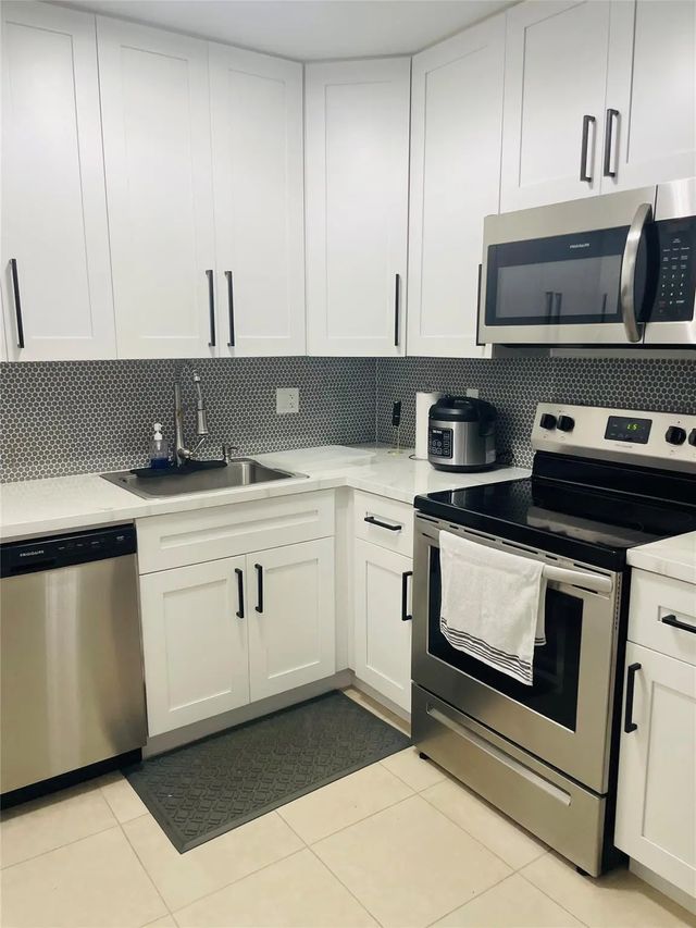 8745 Shadow Wood Boulevard #105, Coral Springs