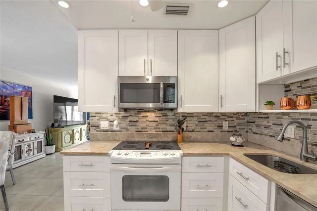 5 of 53 - 700 Layne Boulevard #301, Hallandale Beach, FL